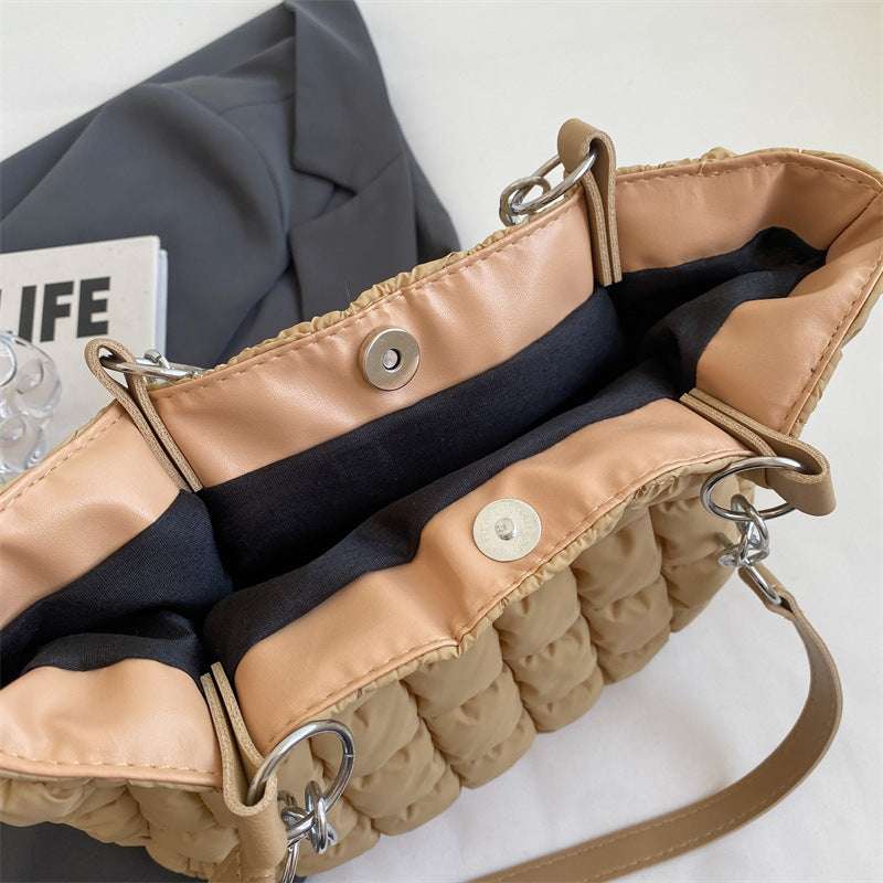 Elegant Plaid Chain Nylon Tote Bag Fashionable and Functional Shoulder Bag