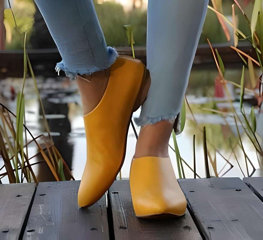 Solid Colour Flat Shoes