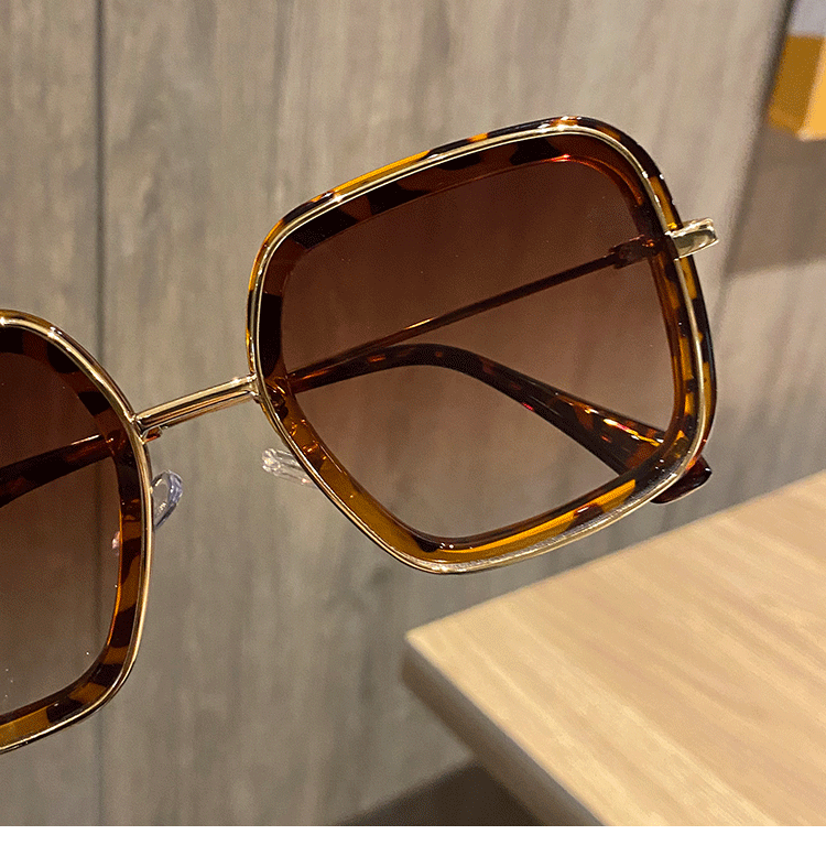 Bold Brown Retro Square Frame Sunglasses