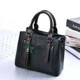 Elegant and Simple Ladies Handbag for Casual and Stylish Occasions