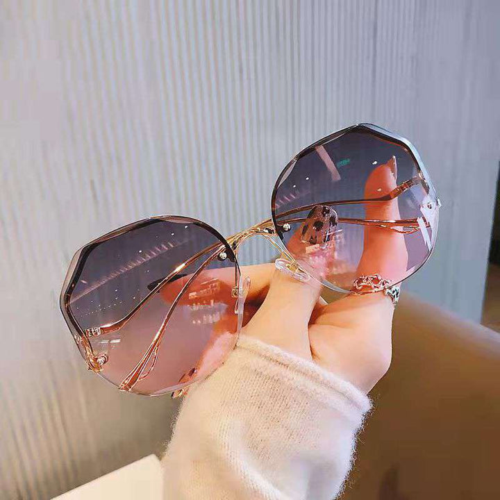 Fashionable UV Protection Sunglasses