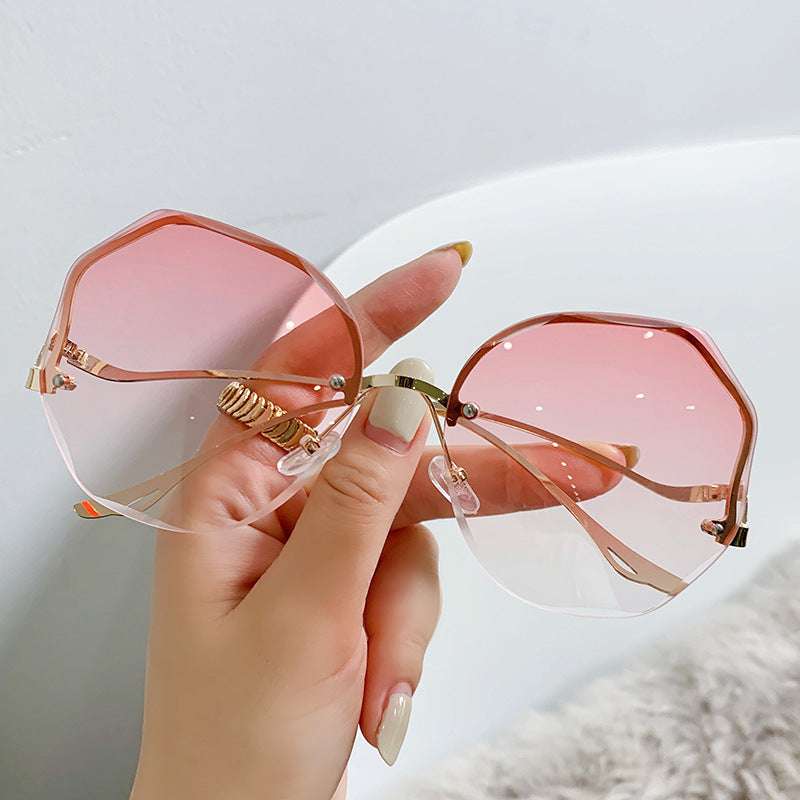 Fashionable UV Protection Sunglasses