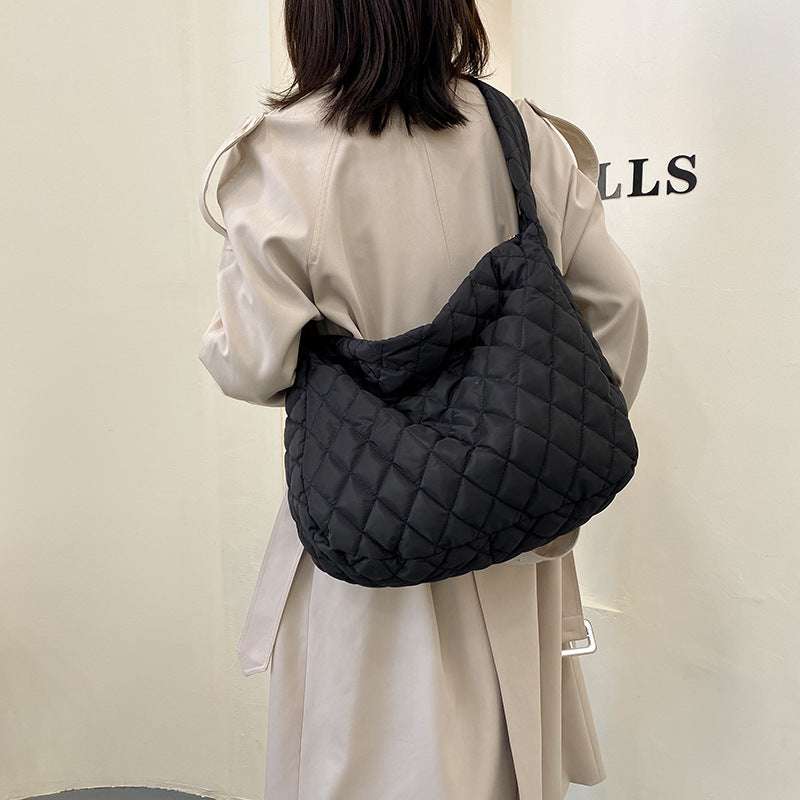 Fashionable Winter Crossbody Bag with Rhombus Stitching