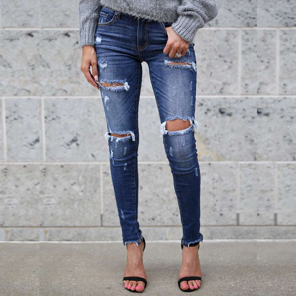 Tight Fitting Ripped Jeans Pant